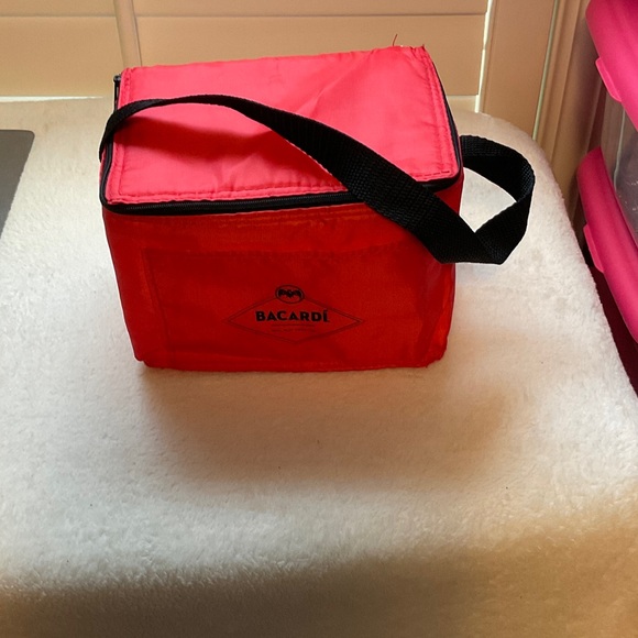 Bacardi Red Insulated Cooler Bag - Picture 1 of 8